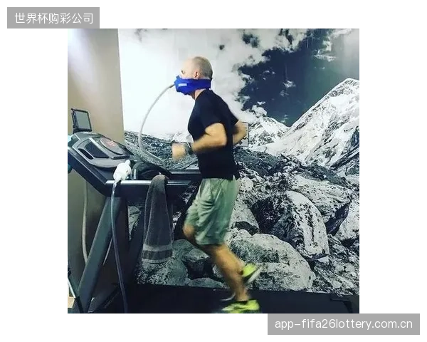 多数俱乐部的低氧训练仓缺乏完备的应急预案，一旦发生极端生理反应，快速切换至富氧环境的硬件和流程普遍缺位